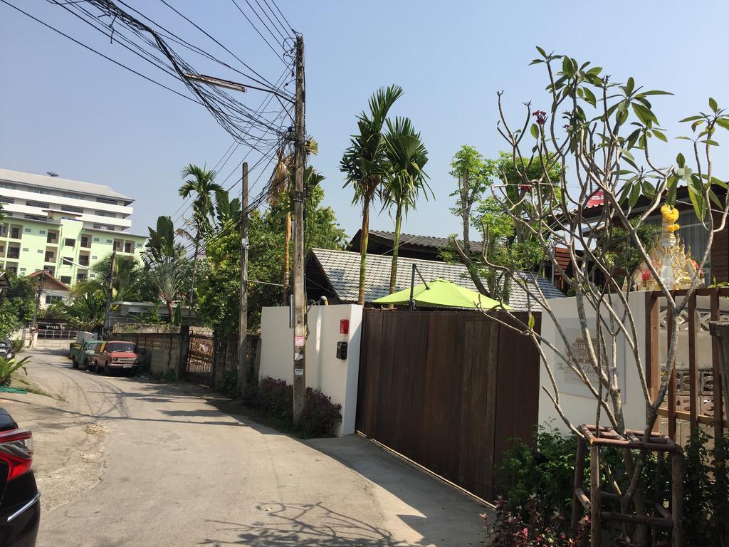 The Home Chiangmai Luxury Guesthouse Чиангмай Екстериор снимка