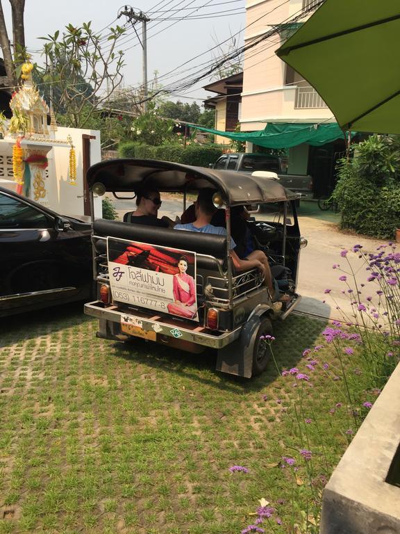 The Home Chiangmai Luxury Guesthouse Чиангмай Екстериор снимка