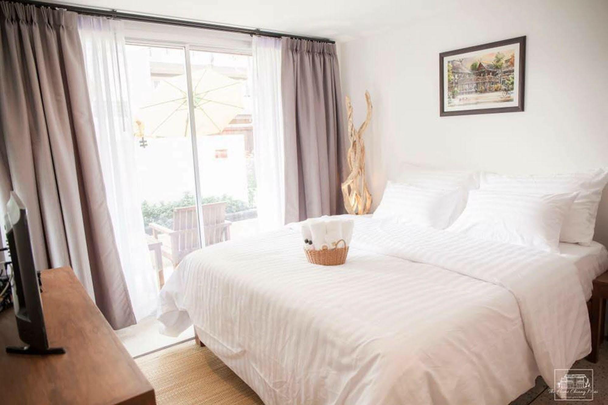 The Home Chiangmai Luxury Guesthouse Чиангмай Екстериор снимка