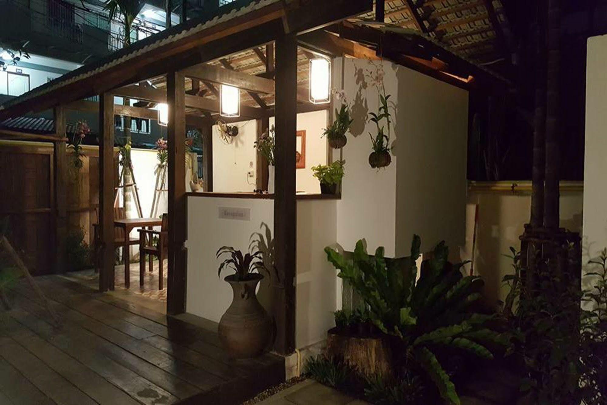 The Home Chiangmai Luxury Guesthouse Чиангмай Екстериор снимка