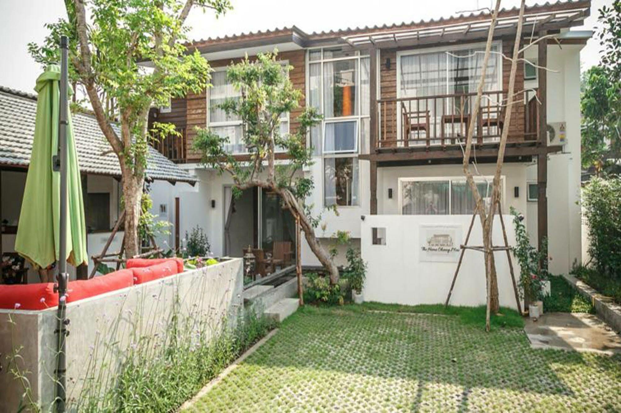 The Home Chiangmai Luxury Guesthouse Чиангмай Екстериор снимка
